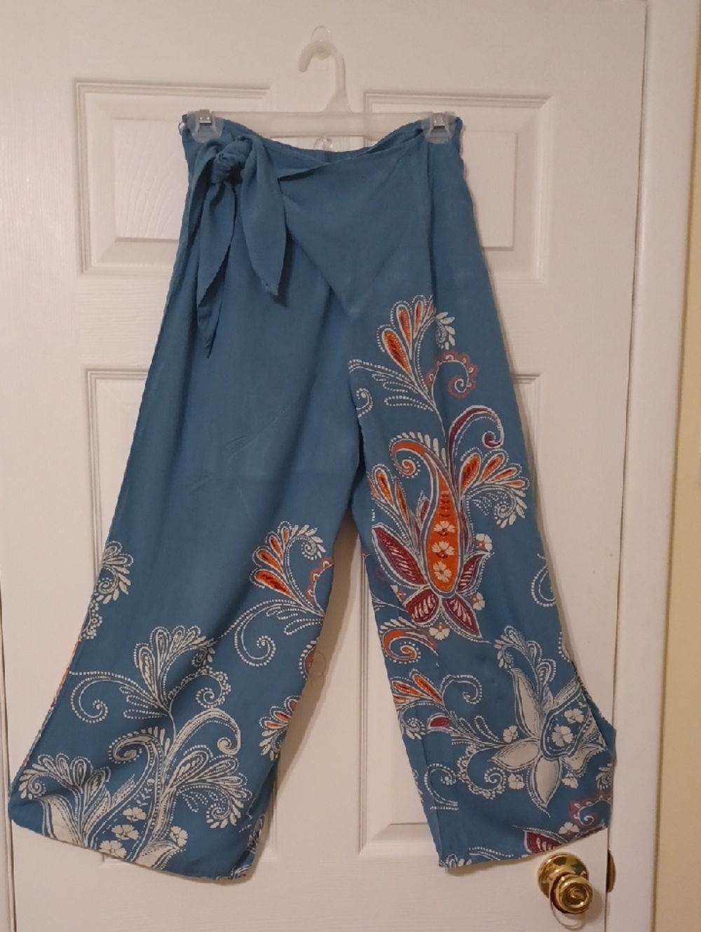 Angie Sz S, High Waisted Teal Wide-Leg Paisley Print Pants with Tie Waist